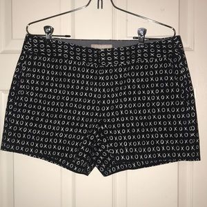 BRAND NEW- Banana republic black and white shorts